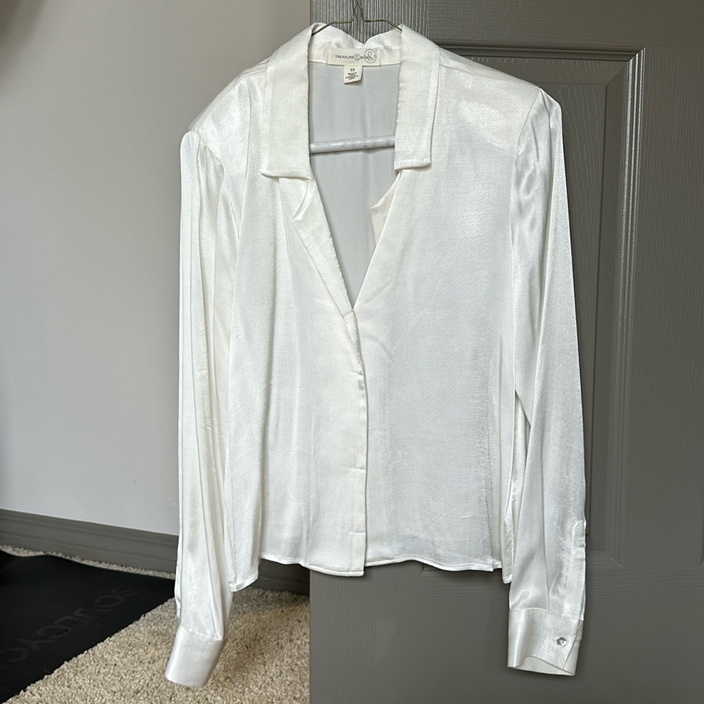 Treasure & Bond white satin button down with shoulder pads